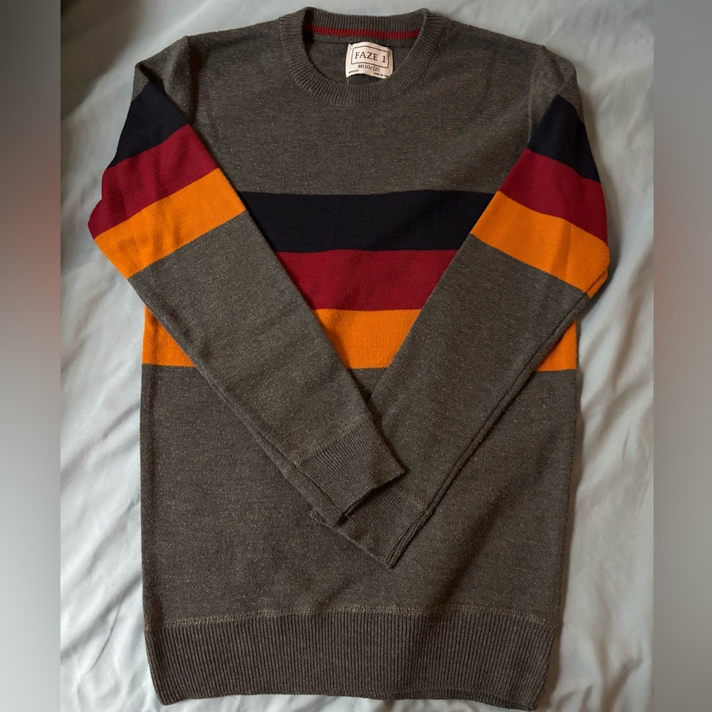 Faze 1 sweater